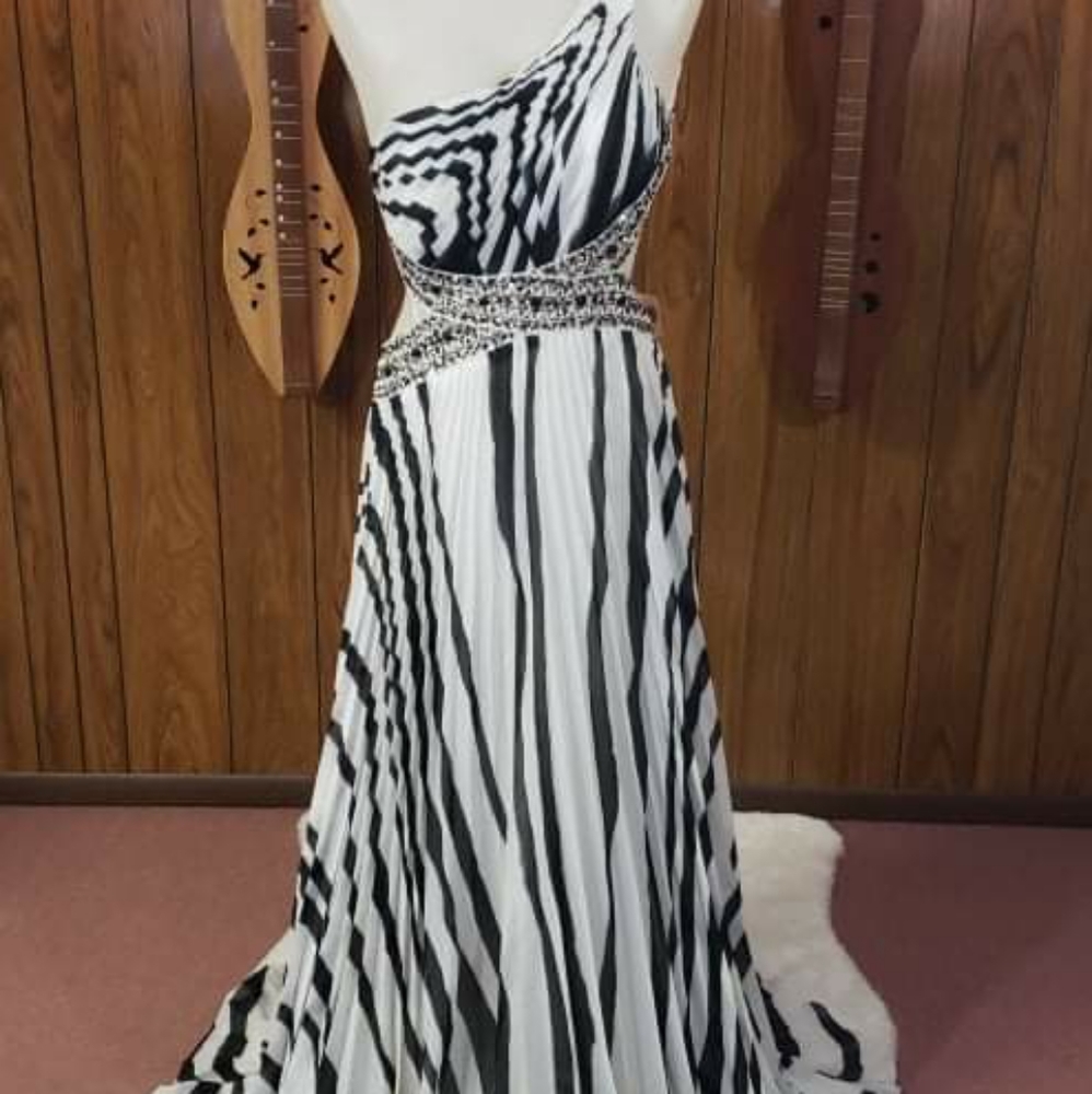 Dave & Johnny - Long Dress - Color Black & Ivory - Size 6 - DJ6944